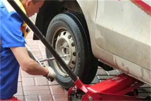 贡井附近拖车24小时服务热线电话